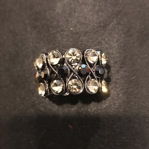 Emmy Ring - Picture 1 of 3